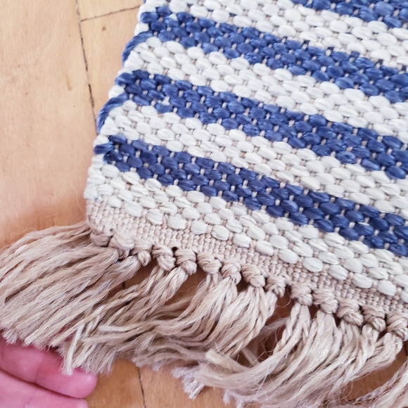 Maison Simons NWT Fringed Accent Rug - Picture 2 of 4